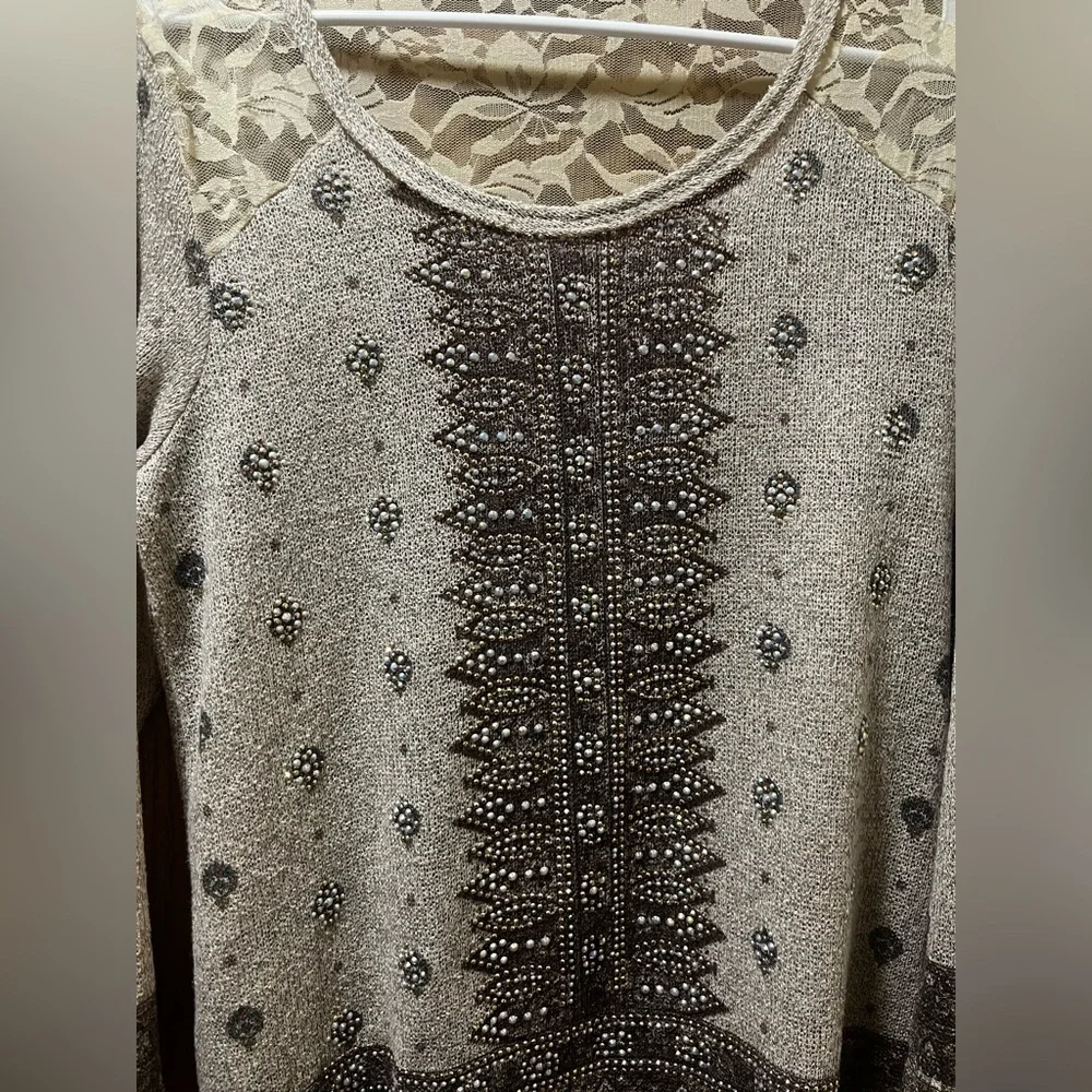 Chic Beige Patterned Long Sleeve Women's Top - Picture 7 of 9